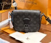 Louis Vuitton Montsouris Messenger Shoulder Bag Handbag - Image 4