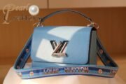 ⁦Louis Vuitton LV Twist Shoulder Crossbody Handbag⁩ - الصورة ⁦3⁩