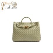⁦Bottega Veneta BV Medium Andiamo Bag⁩ - الصورة ⁦3⁩