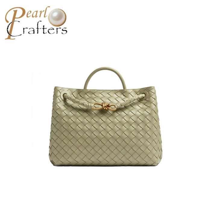 ⁦Bottega Veneta BV Medium Andiamo Bag⁩ - الصورة ⁦3⁩