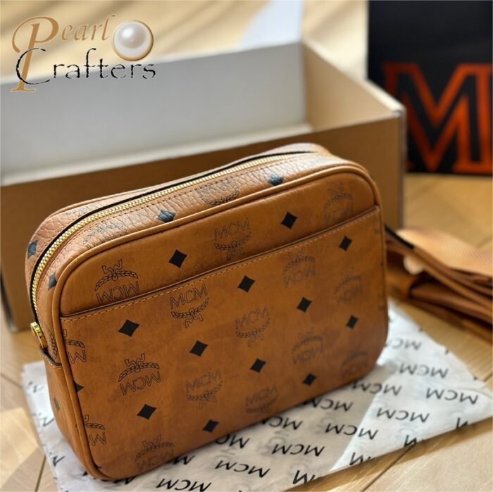 ⁦MCM Small & Mini Size Aren Crossbody in Visetos Cognac Bag⁩ - الصورة ⁦4⁩