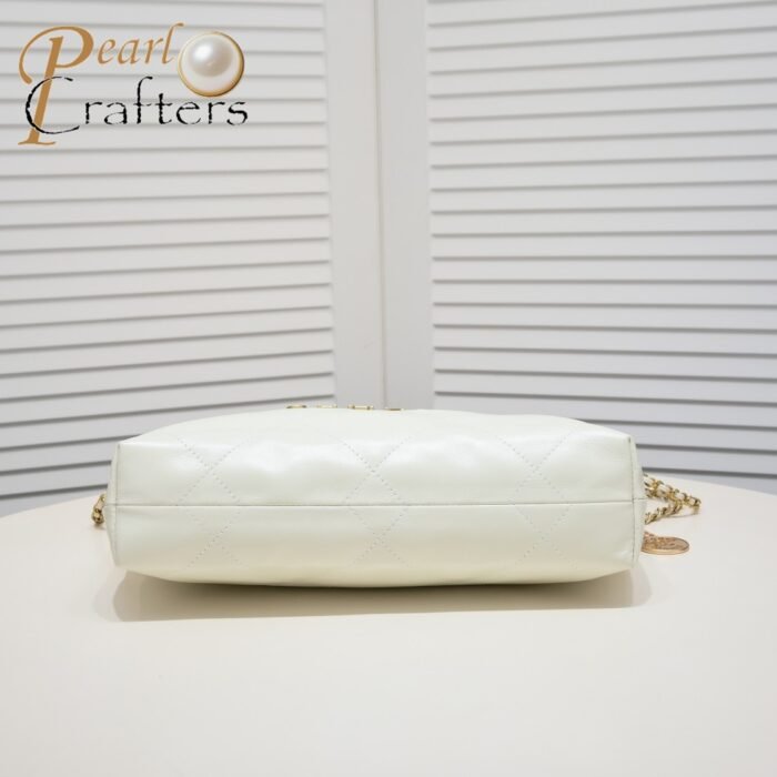 ⁦Chanel 22 Bag Pearl Bag Shoulder Bag Handbag⁩ - الصورة ⁦4⁩