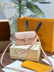 Louis Vuitton Mini Diane Shoulder Bag Handbag - Image 5