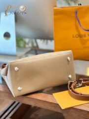 ⁦Louis Vuitton Tote Bag Shoulder Bag Shoulder Bag Handbag⁩ - الصورة ⁦8⁩