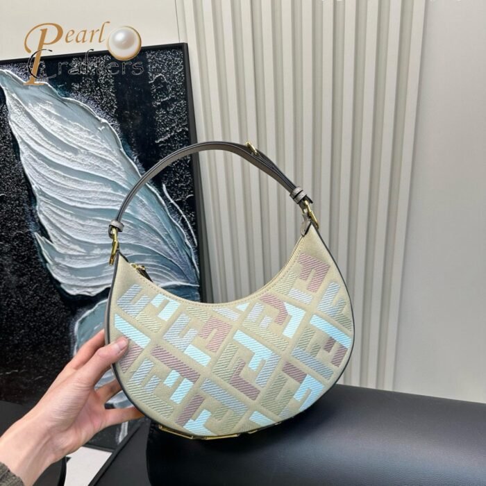 ⁦Fendi FF Logo Half Moon Bag Wristlet Shoulder Crossbody Tote Bag⁩ - الصورة ⁦2⁩