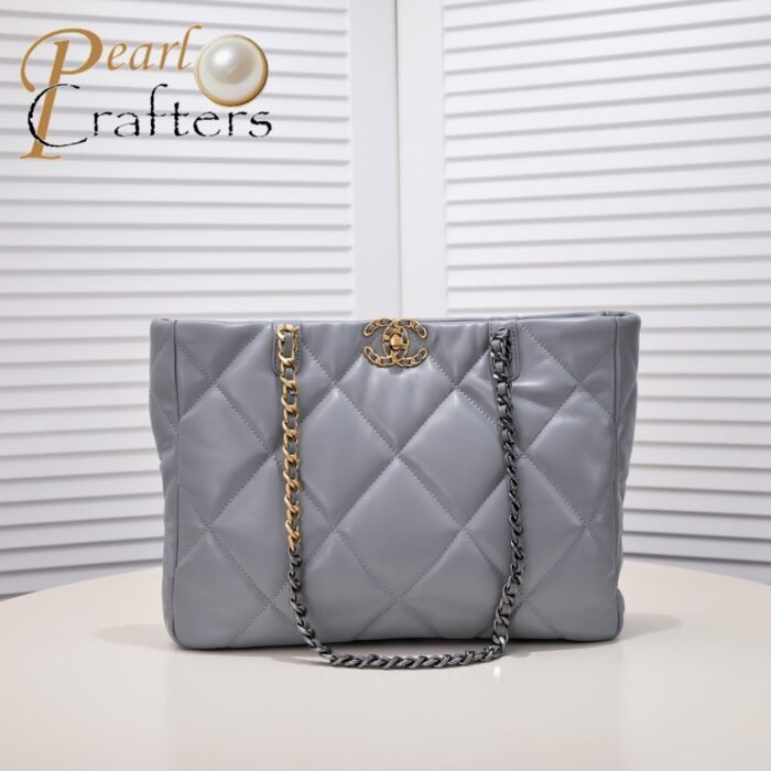 ⁦Chanel 19bag Tote Leather Shoulder Crossbody Bag⁩ - الصورة ⁦5⁩