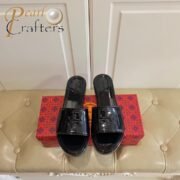 ⁦Tory Burch Rubber  Fashion Flip-flops Sandals Slide⁩ - الصورة ⁦2⁩