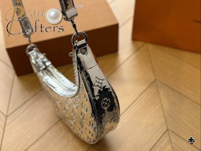 Louis Vuitton Loop Shoulder Bag Handbag - Image 4