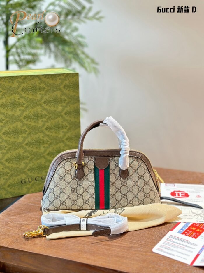 Gucci Shell Shoulder Bag - Image 4