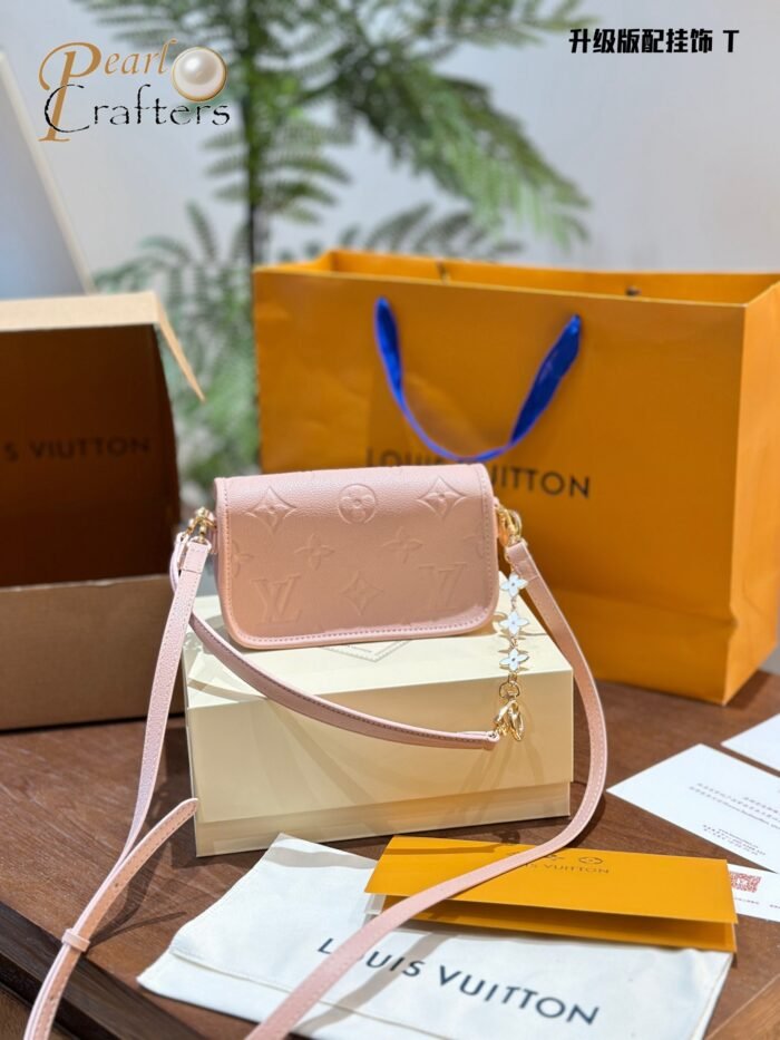 Louis Vuitton Mini Diane Shoulder Bag Handbag - Image 7