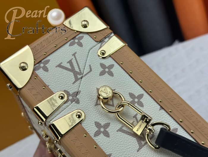 ⁦Louis Vuitton The Camera Box M10079 Shoulder Bag Handbag⁩ - الصورة ⁦7⁩