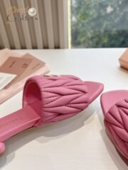 ⁦Miu Miu Slipper Sandals Low Heel Shoes⁩ - الصورة ⁦8⁩
