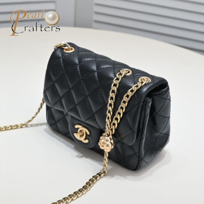 ⁦Chanel 23S Camellia Flower Adjustable Buckle Shoulder Bag Handbag⁩ - الصورة ⁦6⁩
