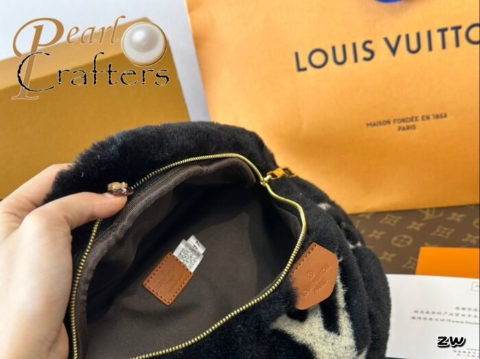 Louis Vuitton Bumbag Shoulder Bag Handbag - Image 9
