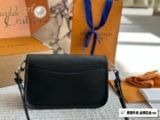 ⁦Louis Vuitton Buci Shoulder Bag Handbag⁩ - الصورة ⁦5⁩
