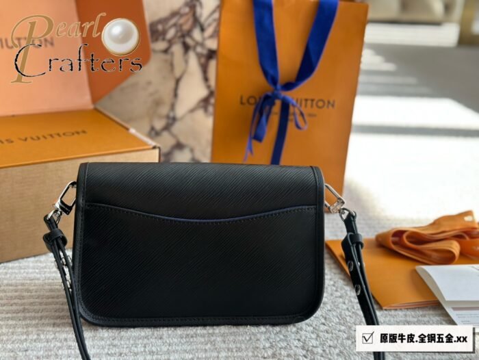 ⁦Louis Vuitton Buci Shoulder Bag Handbag⁩ - الصورة ⁦5⁩