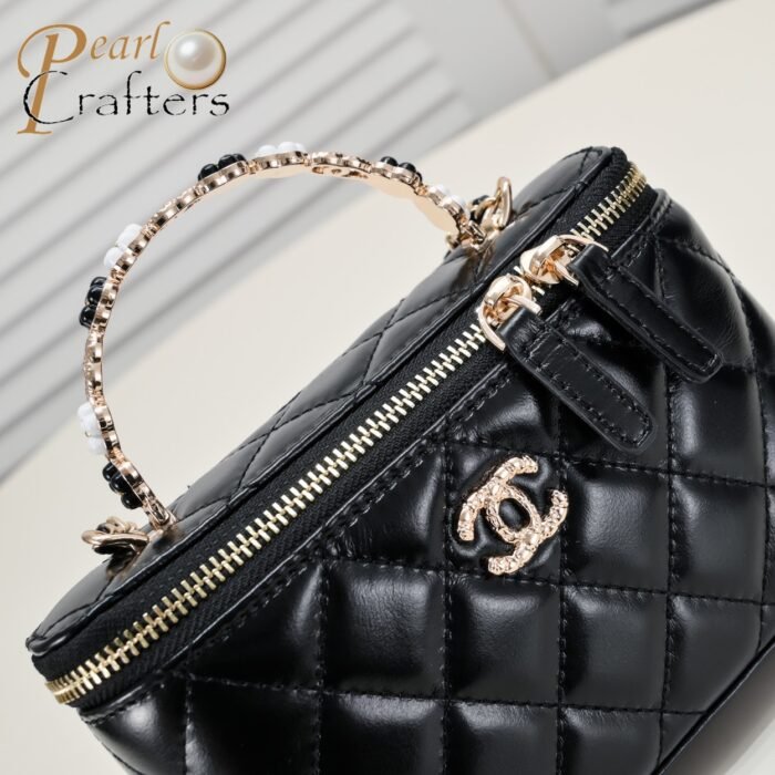 ⁦Chanel 23K Petal Metal Handle Shoulder Bag Handbag⁩ - الصورة ⁦7⁩