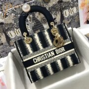 Dior The LADY D-LITE Bag Blue D-Stripes Embroidery M0565ORFQ_M928 - Image 2