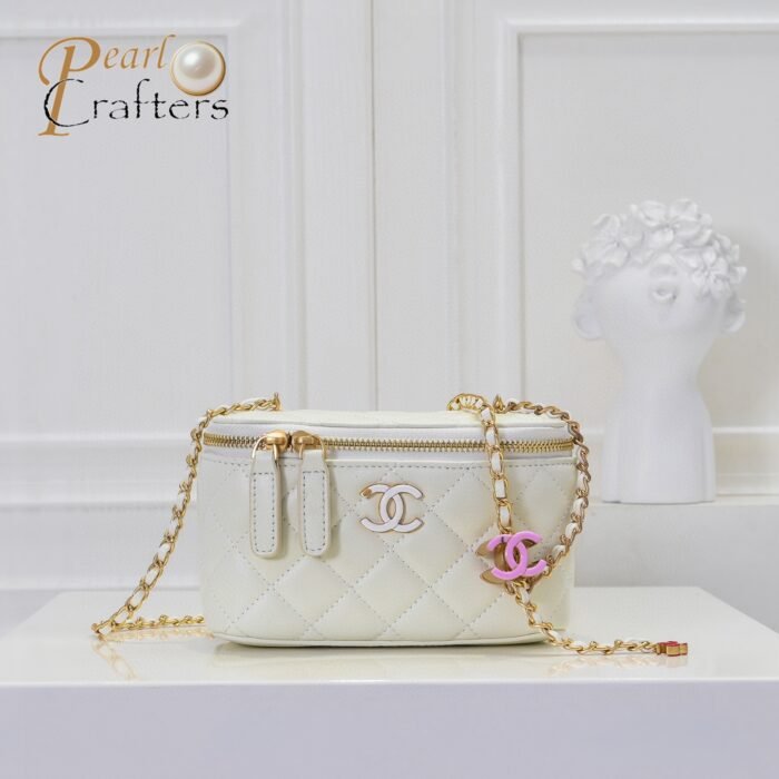 Chanel Handle Vanity Case with Mirror and Chain Black Shoulder Bag Handbag - Image 3