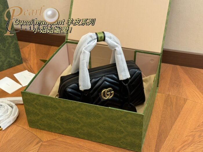 ⁦Gucci Marmont Top Handle Shoulder Bag Handbag⁩ - الصورة ⁦1⁩