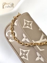 ⁦Louis Vuitton 10A Handbag Shoulder Bag Top Mirror Quality Version Wallet on Chain Ivy M82211⁩ - الصورة ⁦5⁩