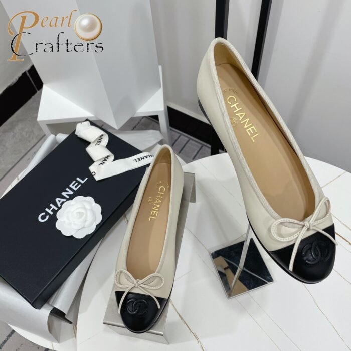 Chanel  Simple casual shoes Sandals Slide - Image 1