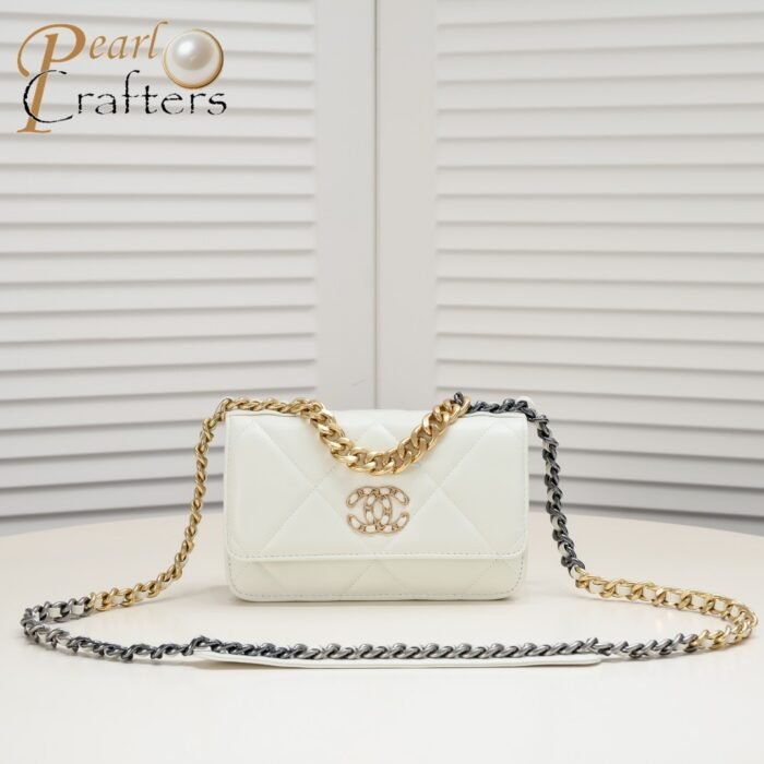 ⁦Chanel Woc 3 Colour Metallic Mixed Strap Shoulder Bag Handbag⁩ - الصورة ⁦1⁩