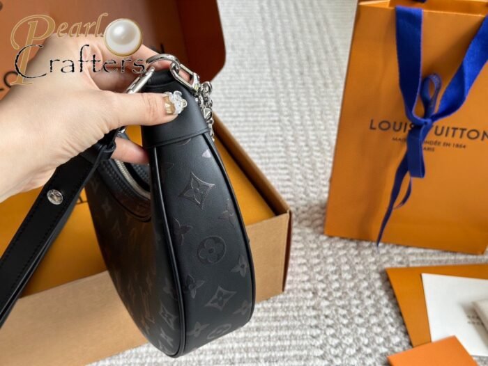 Louis Vuitton Loop Shoulder Bag - Image 3