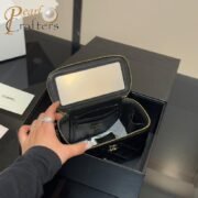 ⁦Chanel Top Handle Vanity Case with Mirror and Chain Black Shoulder Bag Handbag⁩ - الصورة ⁦5⁩