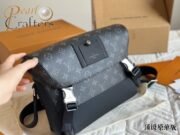 ⁦Louis Vuitton Messenger Bag Shoulder Bag Handbag⁩ - الصورة ⁦8⁩