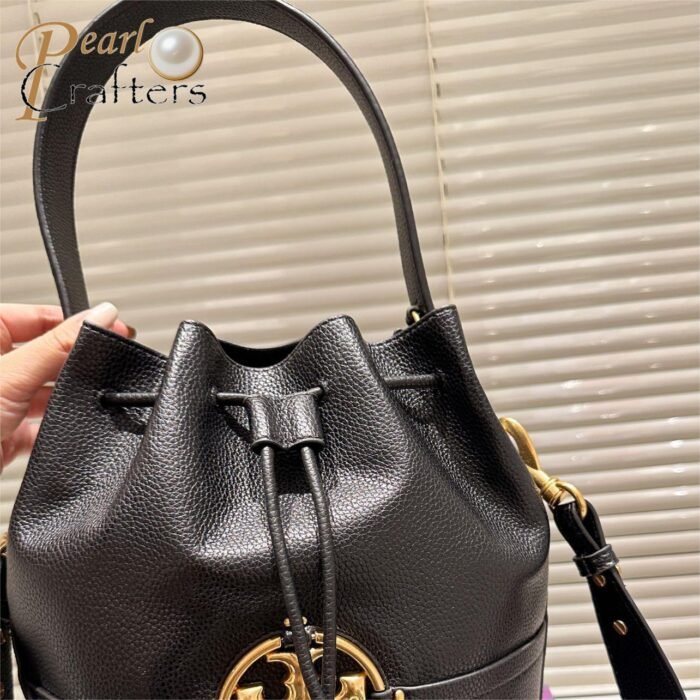 Tory Burch New miler good looking bucket bag - Image 5