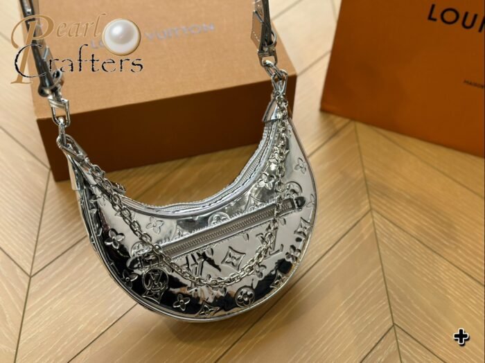 Louis Vuitton Loop Shoulder Bag Handbag - Image 9