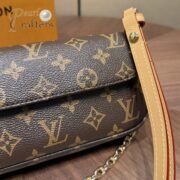 LV Luxury Leather Wallet on Chain Bag - Premium Cowhide, Versatile Styles(10a mirror version) - Image 4