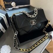 ⁦CHANEL 19 Flap Bag Chain Strap Shoulder Bag 0⁩ - الصورة ⁦6⁩