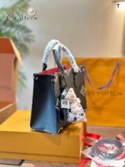 ⁦Louis Vuitton Onthego 25cm Shoulder Bag Handbag⁩ - الصورة ⁦6⁩