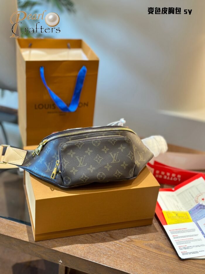 ⁦Louis Vuitton RUSH Shoulder Bag Handbag⁩ - الصورة ⁦1⁩