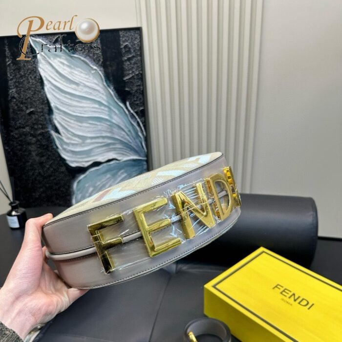 ⁦Fendi FF Logo Half Moon Bag Wristlet Shoulder Crossbody Tote Bag⁩ - الصورة ⁦7⁩