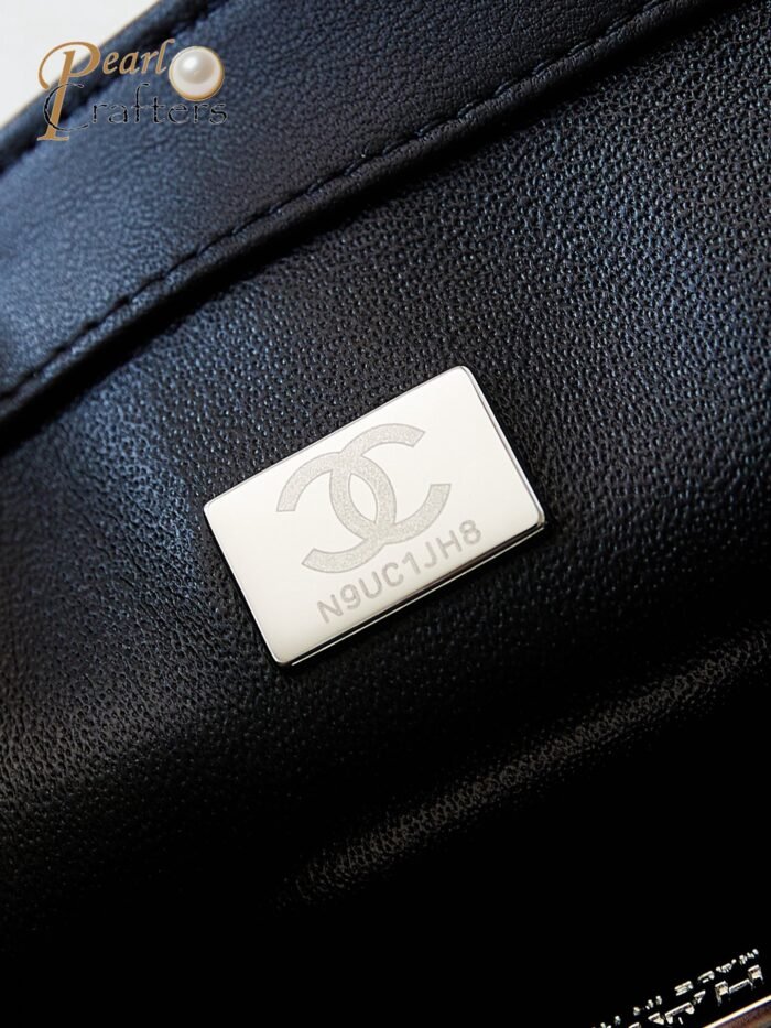 ⁦Chanel 10A Handbag Shoulder Bag Top Mirror Quality Version CHANEL CF AS4297⁩ - الصورة ⁦9⁩