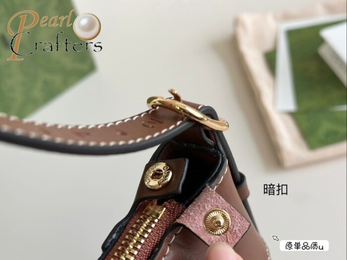 GUCCI Shoulder Bag Handbag - Image 9