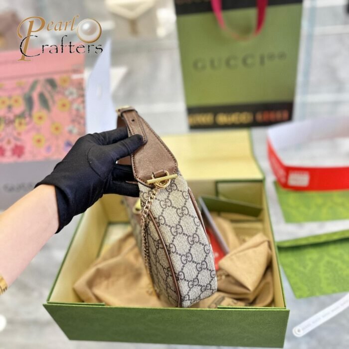 ⁦Gucci Marmnt Half Moon Shoulder Bag Handbag⁩ - الصورة ⁦6⁩