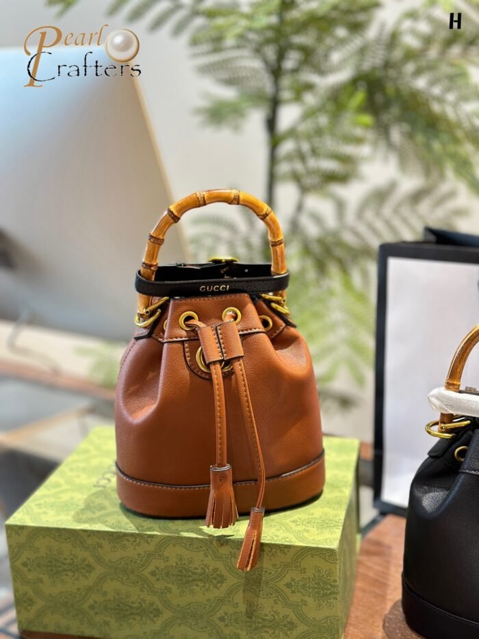 Gucci Bucket Bag Shoulder Bag - Image 2