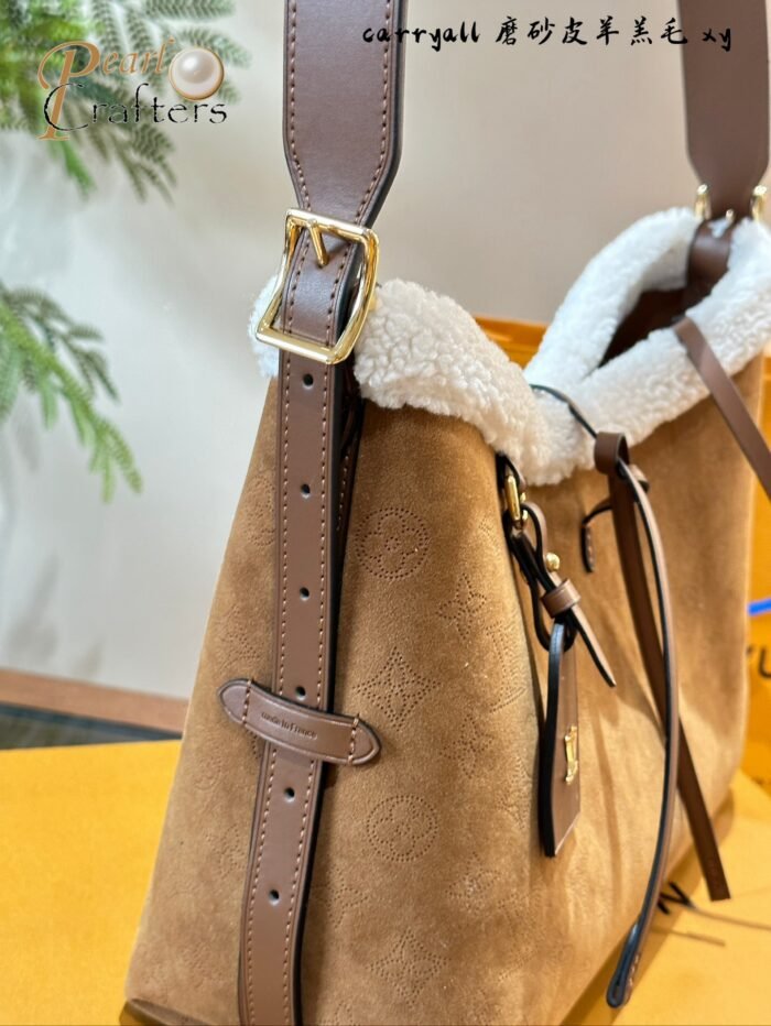 Louis Vuitton Carryall Shoulder Bag Handbag - Image 4