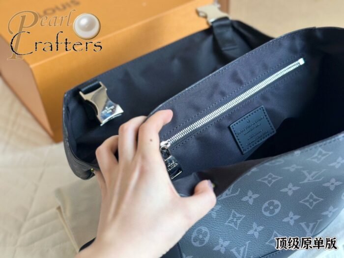 ⁦Louis Vuitton Messenger Bag Shoulder Bag Handbag⁩ - الصورة ⁦9⁩