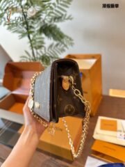 Louis Vuitton Lily woc Shoulder Bag Handbag - Image 4