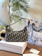 Dior Hobo Shoulder Bag - Image 3