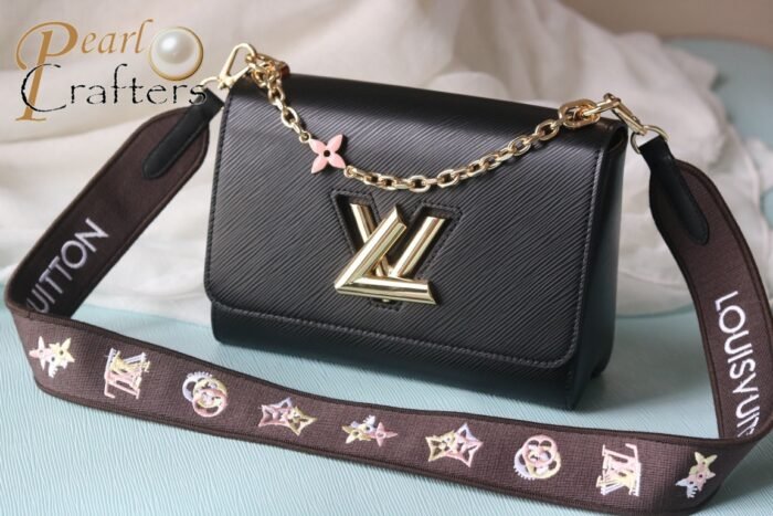 Louis Vuitton LV Twist Shoulder Crossbody Handbag M23389 - Image 2