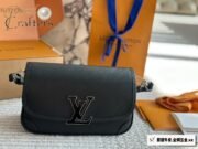 ⁦Louis Vuitton Buci Shoulder Bag Handbag⁩ - الصورة ⁦3⁩