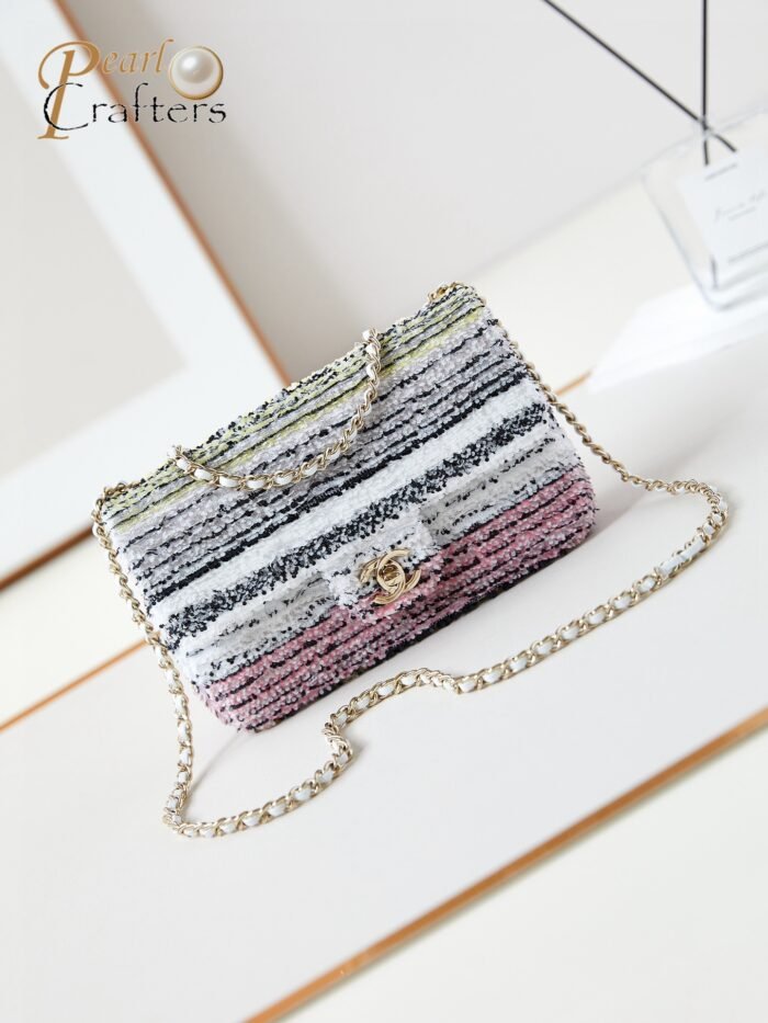 ⁦Chanel 10A Handbag Shoulder Bag Top Mirror Quality Version CHANEL AS4561⁩ - الصورة ⁦1⁩