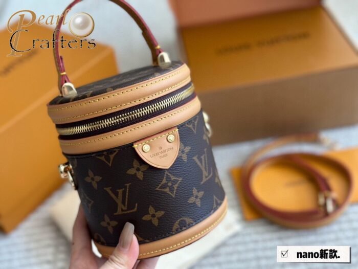 ⁦Louis Vuitton Cannes Shoulder Bag Handbag⁩ - الصورة ⁦5⁩