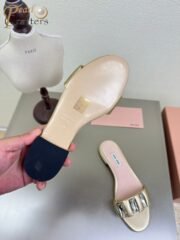 ⁦Miu Miu Slipper Sandals Casual Shoes⁩ - الصورة ⁦5⁩